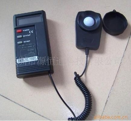 台湾泰仕数字式照度计TES-1330A