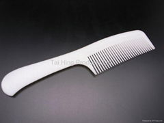 Styling and lifting comb