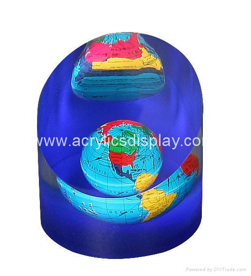 lucite globe