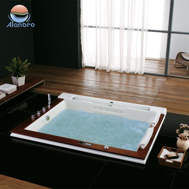 Luxury acrylic outdoor swimming spa  jacuzzi bathtub 3
