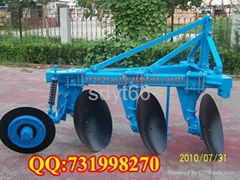 disc plough with 3 plough discs