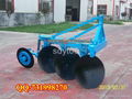 disc plough with 3 plough discs 2