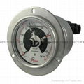 Pressure gauge with electrical connection 7