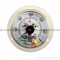 Pressure gauge with electrical contact