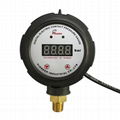 Digital electric contact pressure gauge