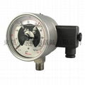 Pressure gauge with electric contact 7