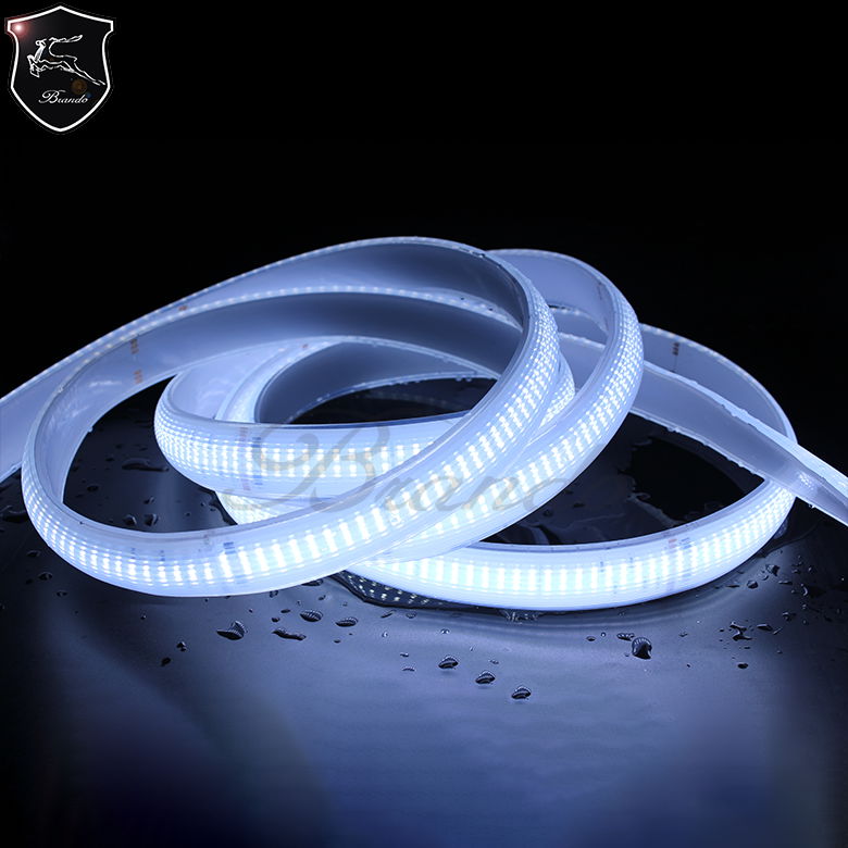 BRANDO Low Voltage LED Mining Strip Light with Play and Plug Connectors