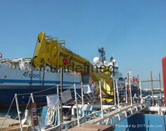 Hydraulic telescopic crane for marine crane ship