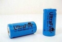 UltraFire 16340 3.7V 880mAh Rechargeable Batteries - Unprotected 