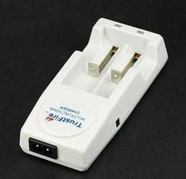 TrustFire TR-001 Charger Universal Battery Charger 3