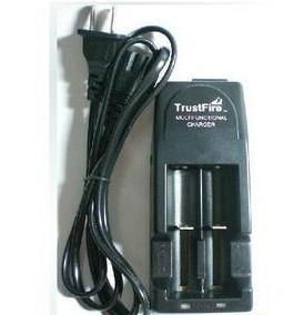 TrustFire TR-001 Charger Universal Battery Charger 4