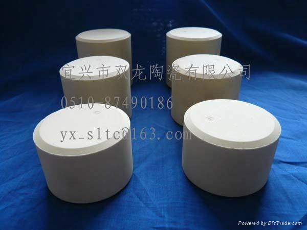 Ceramic porcelain column
