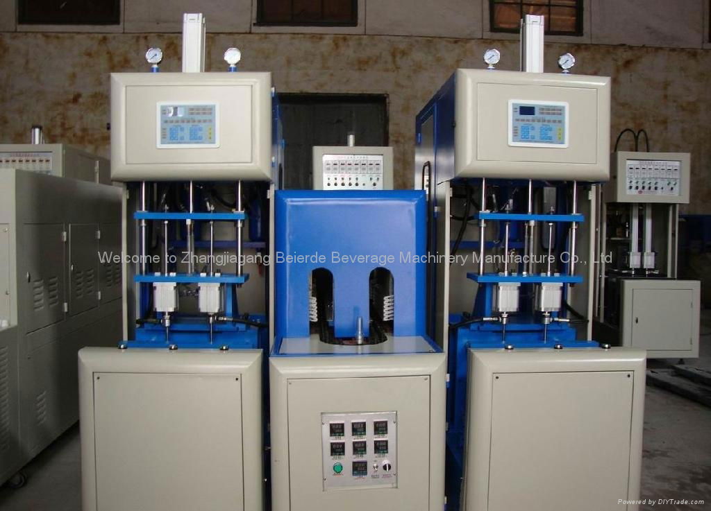 Semi-automatic PET Bottle Blow Moulding Machine