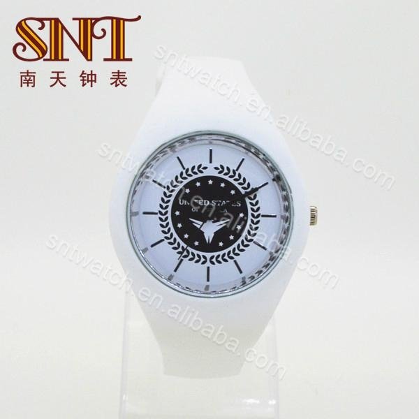 Silicone watch quartz watch with slilicone band