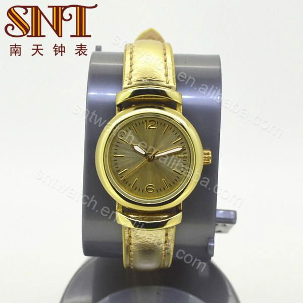 Nice quartz watch with leather strap for lady 4