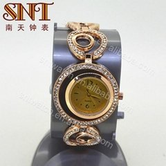 Luxury alloy watch quartz watch with stones on case 