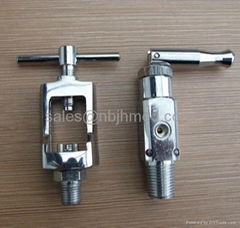 Gas Oxygen Cylinder Valve CGA 870 & Valve Yoke