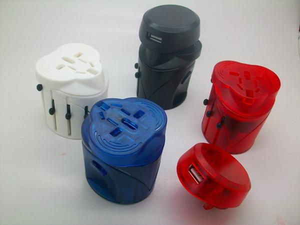 SWA02 Swiss SKROSS universal travel adapter 3