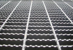 Anti-slip Serrated Steel Grating