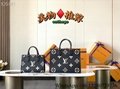 Louis Vuitton onthego PM Cream LV Empreinte monogram Giant bag cowhide leather 