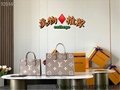 Louis Vuitton onthego PM Cream LV Empreinte monogram Giant bag cowhide leather 