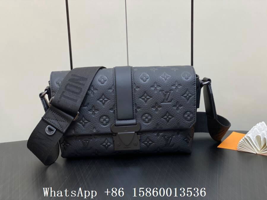               S-Cape messenger bag,Men's     aurillon Monogram bag,Black,M23741 