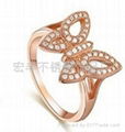 Claw inlay diamond Rings 3