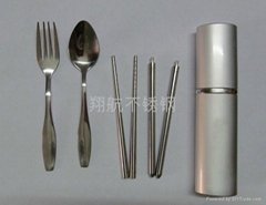Foldable stainless steel cutlery