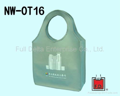 Non-woven bag with Circle Handle 3