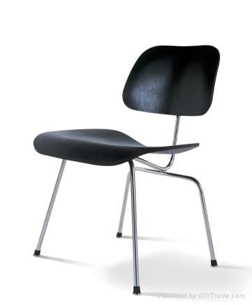 Eames plywood chair 3