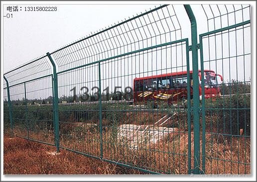 焊接網隔離柵丨隔離護欄網 2