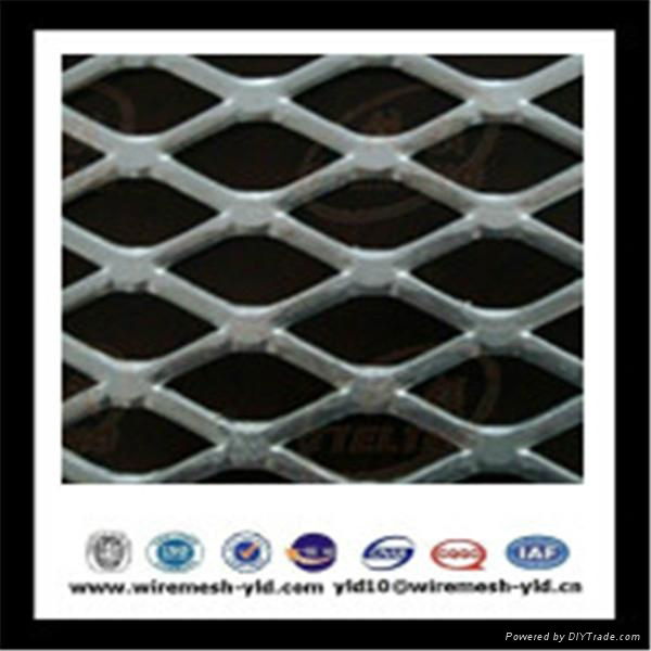 Flatten low carbon expanded metal mesh