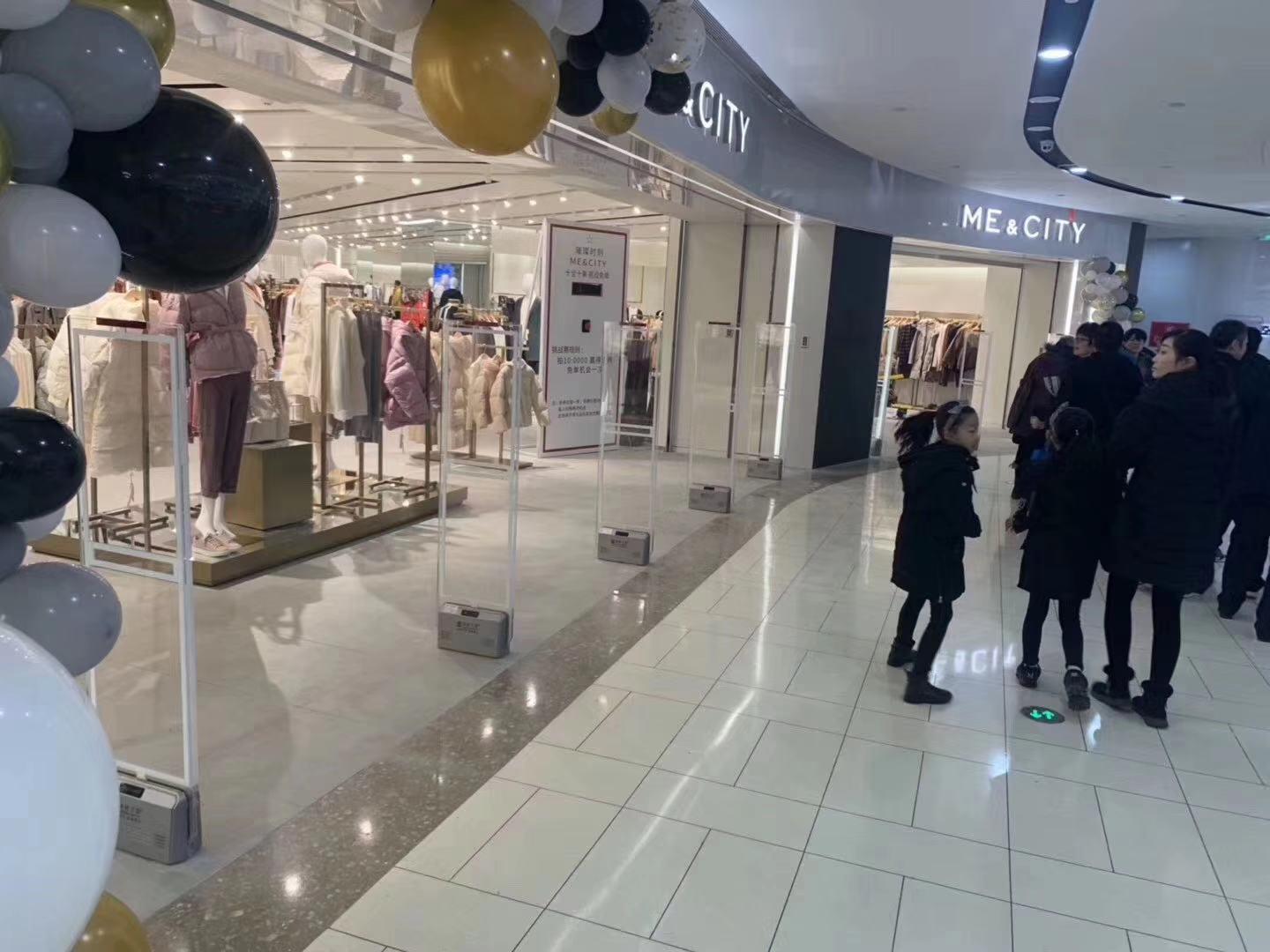 服装声磁防盗门 2