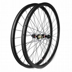 Novatec D411 & D412 Hub + Sapim CX-Ray Spoke Custom Gravel Bike Wheelset