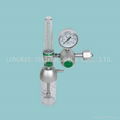 Oxygen Regulator with Humidifier bottle 2