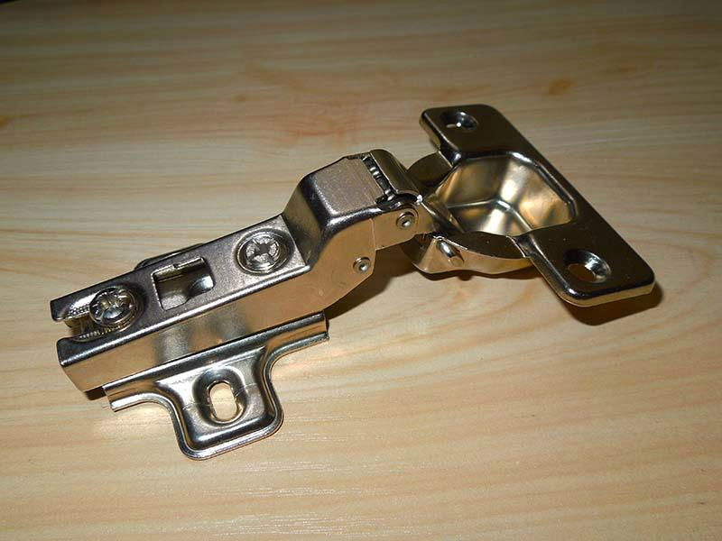 Nickel Plated Self Closing Cabinet Hinge 3