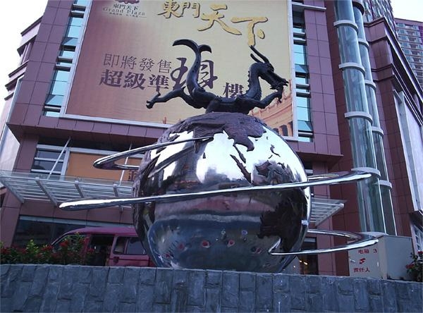 玻璃钢雕塑卡通雕塑 3