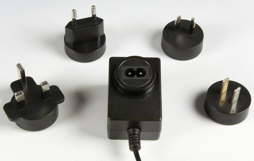 15V1A exchangeable plugs power adapter 2