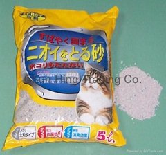 Bentonite cat litter