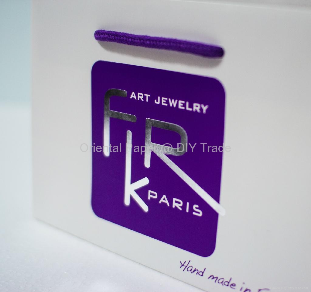 Paper Bag with Matt Lamination and Silver Hot Foil Stamping Gift