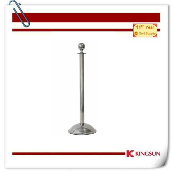 Crowd Control Rope Stanchion Post 2