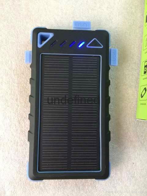 8000mAh Solar power bank for smartphone Dustproof waterproof Panel Shockproof