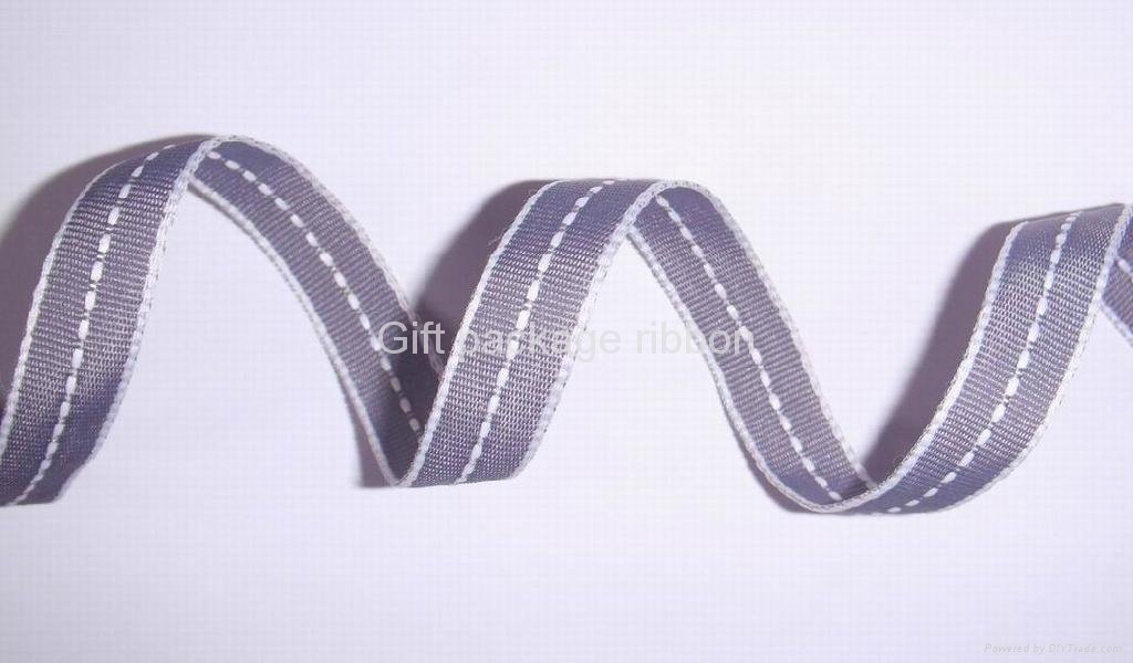  grosgrain ribbon side with white stitches 3