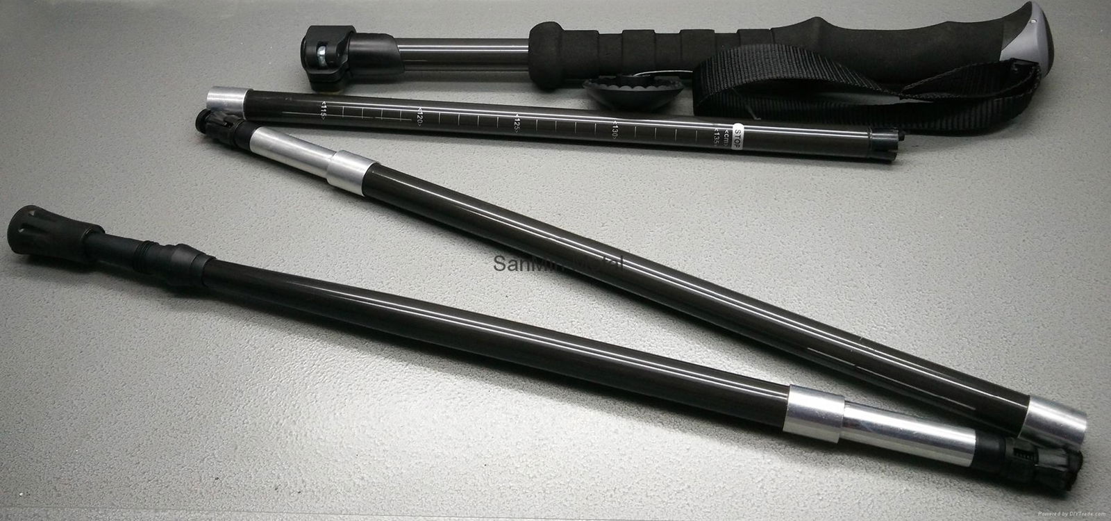  100% carbon folding trekking pole 2