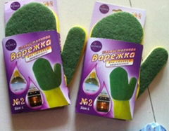 Green scouring pad & sponge cleaning gloves