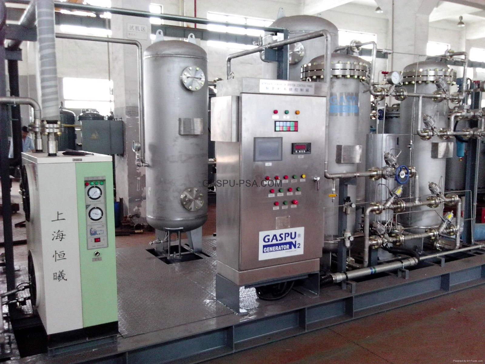 Pharmaceutical chemical blowing, displacement and reaction kettle production