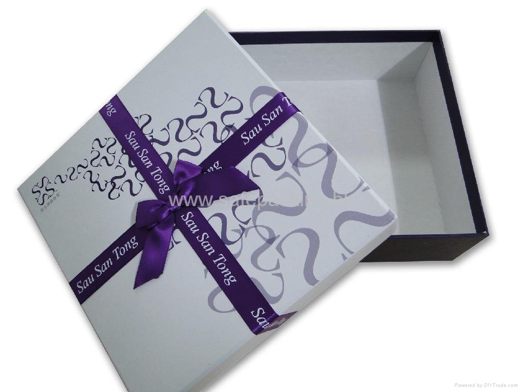 Gift boxes for cosmeties prodcuts