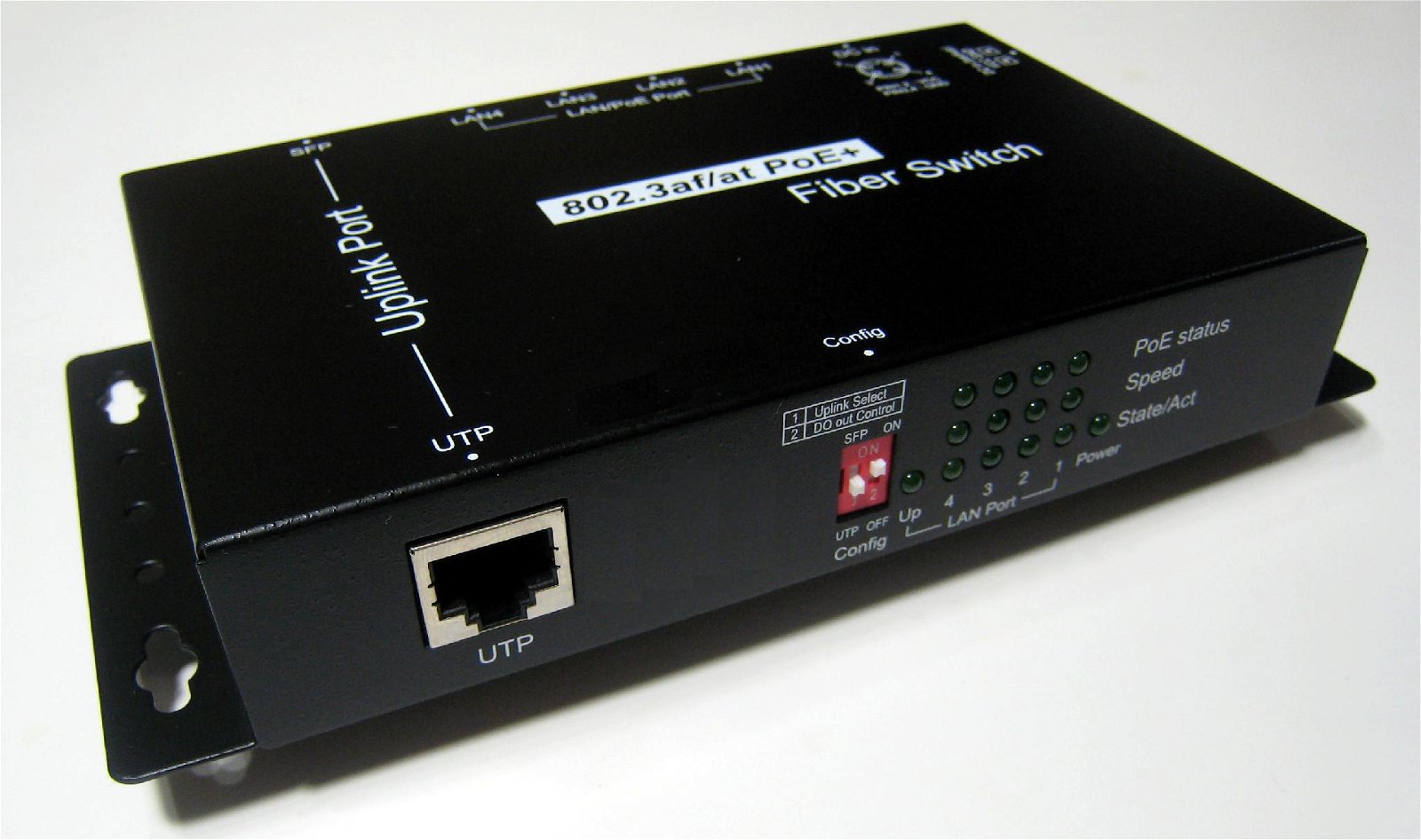 4-port IEEE802.3af/at + 1 Combo(UTP+Fiber) PoE Fiber Switch
