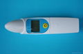 Ear thermometer