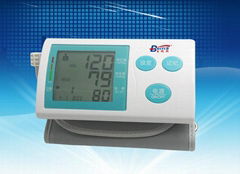 digital blood pressure meter 